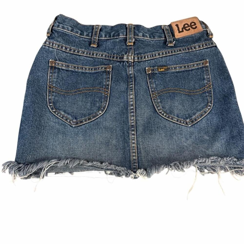 Lee denim mini skirt frayed edges size 8 - Picture 3 of 8